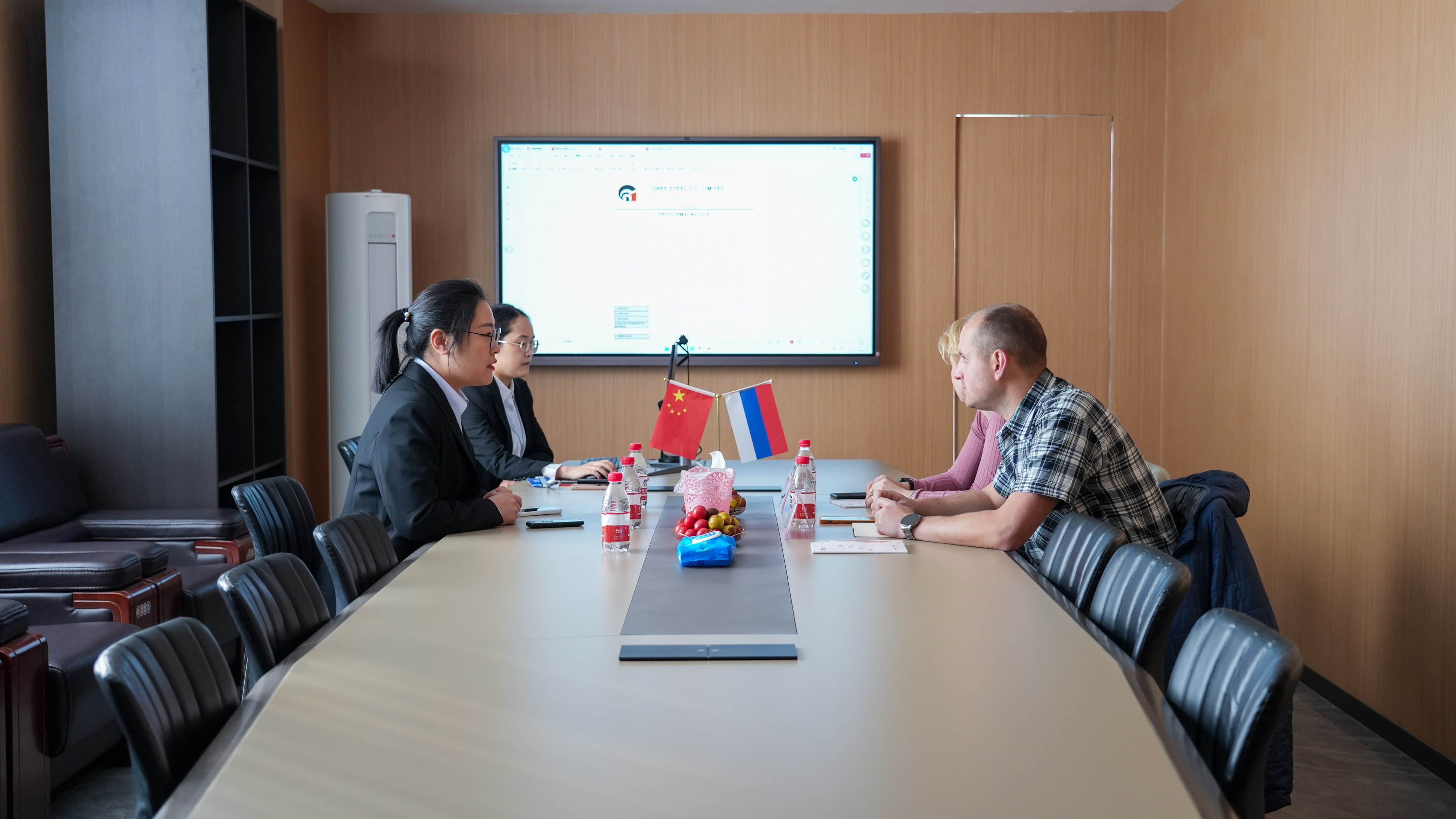 New customers of silicon steel from Russia are welcome to visit GNEE Group of companies