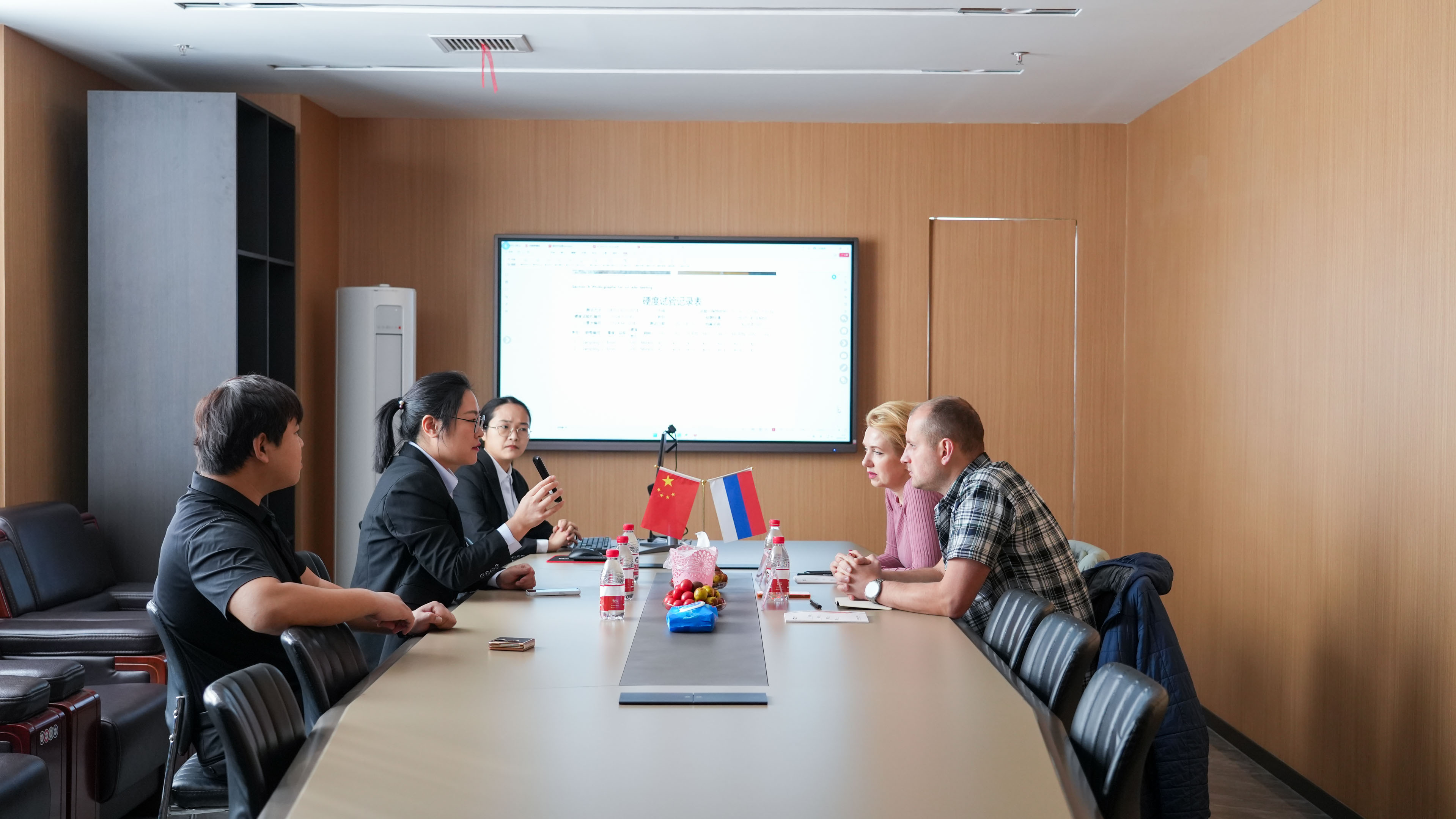 New customers of silicon steel from Russia are welcome to visit GNEE Group of companies